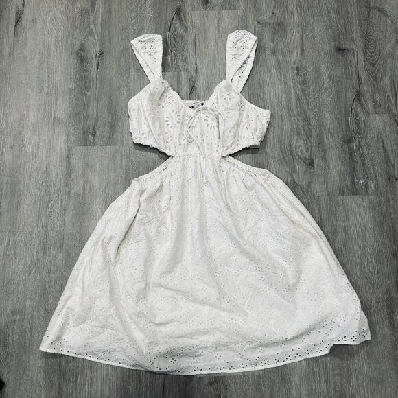 NWOT American Eagle Cutout White Eyelet Sleeveless Mini Dress Size Medium - Picture 2 of 5
